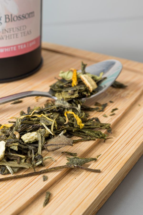 Organic loose leaf green tea and white with citrus flavours by Tokki Tea