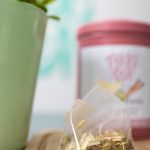 Lemon Fields organic herbal tea pyramid bags with a pink tin by Tokki Tea Portugal