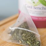 Cool Sencha green tea with mint organic pyramid bags with a pink tin by Tokki Tea Portugal